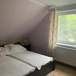 Nyaraló Dom Na Wzgorzu